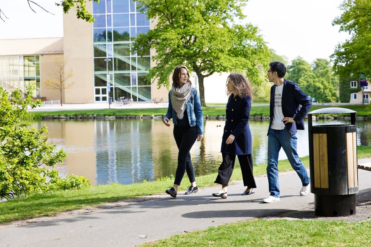 Ty Stange_Aarhus_walking_Talent_1200x800.jpg